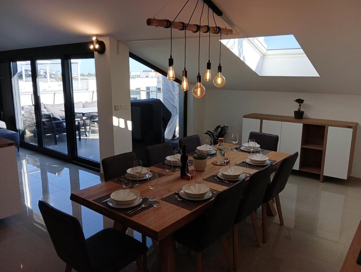 Penthouse Sunset Apartment เมดูลิน ภายนอก รูปภาพ