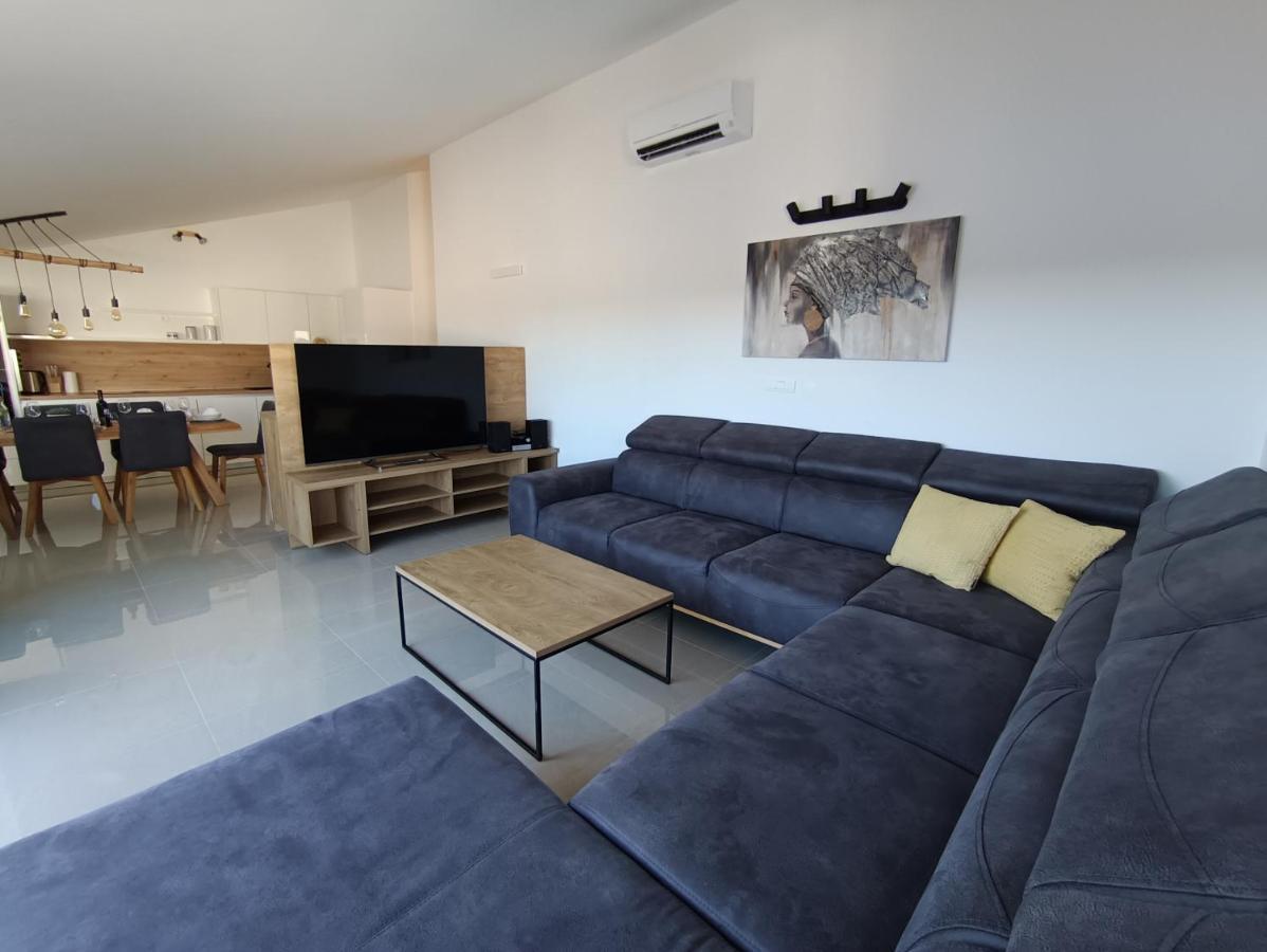 Penthouse Sunset Apartment เมดูลิน ภายนอก รูปภาพ