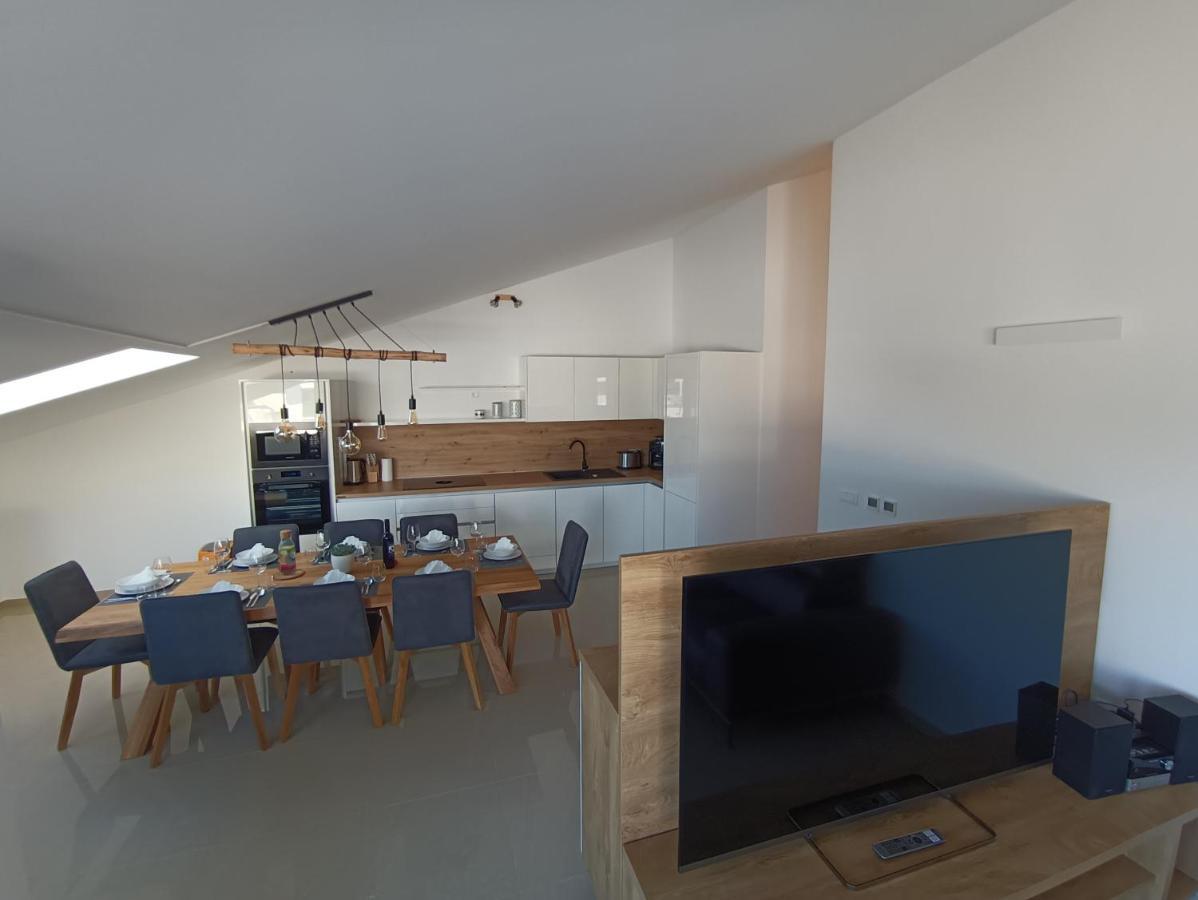 Penthouse Sunset Apartment เมดูลิน ภายนอก รูปภาพ
